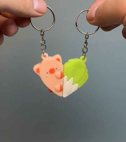 Magnetic Couple Keychain Set – Cute Design with Magnetic Connection BestSeller Edition