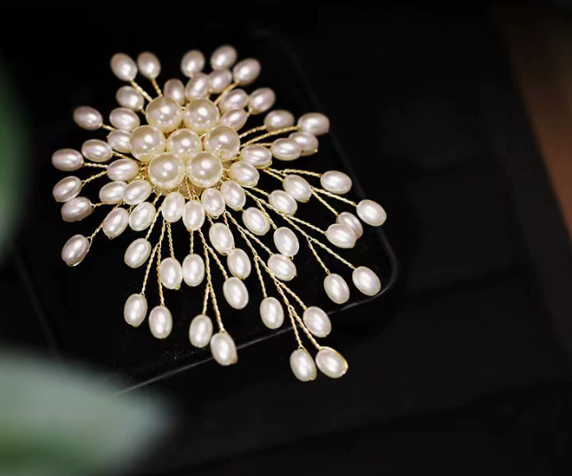 [MonoGleam] Pearl Blossom Floral Brooch - Elegant Sterling Silver Design