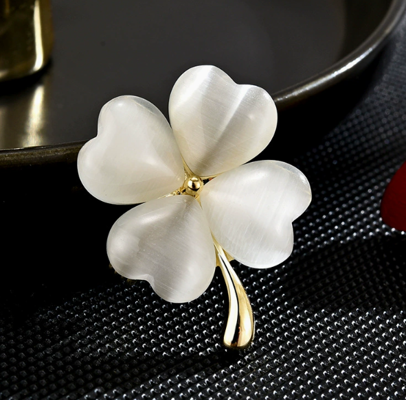 [MonoGleam] Four-Leaf Clover Brooch
