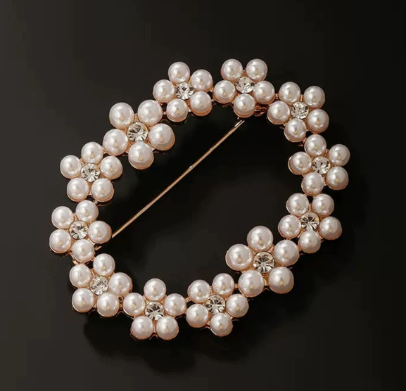 [MonoGleam] Oval Pearl Wreath Brooch