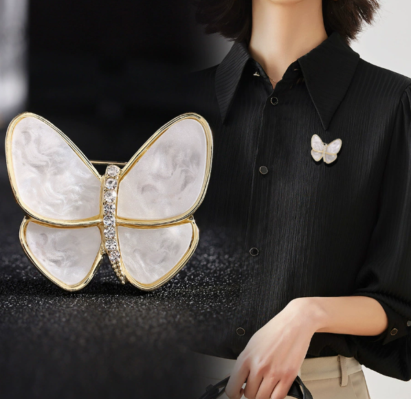 [MonoGleam] Luminous Pearl Butterfly Pin Brooch