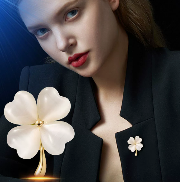 [MonoGleam] Four-Leaf Clover Brooch