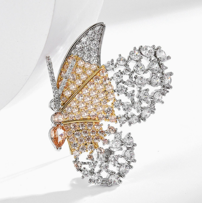 [MonoGleam] Butterfly Elegance Brooch