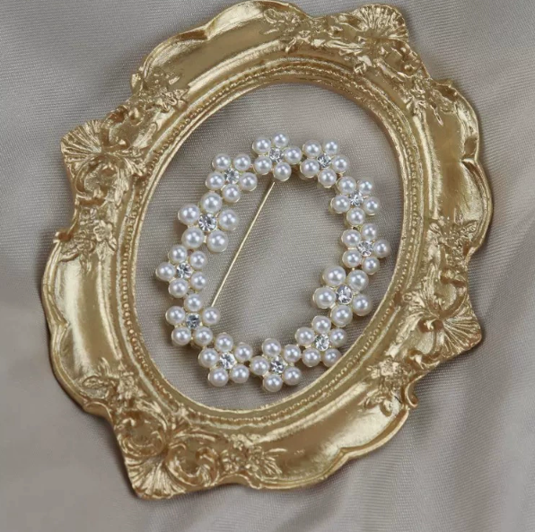 [MonoGleam] Oval Pearl Wreath Brooch